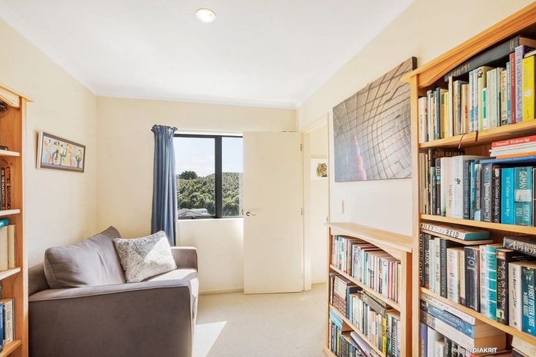 Photo of property in 96a Montgomery Avenue, Karori, Wellington, 6012