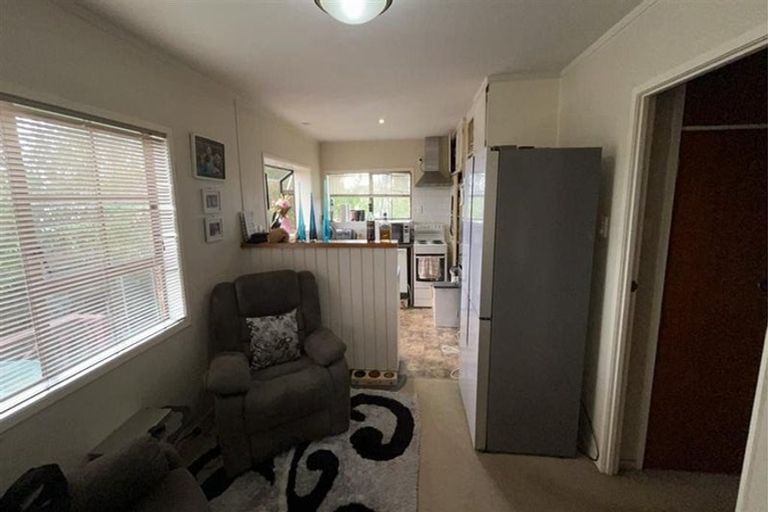 Photo of property in 139 Mcleod Road, Te Atatu South, Auckland, 0610