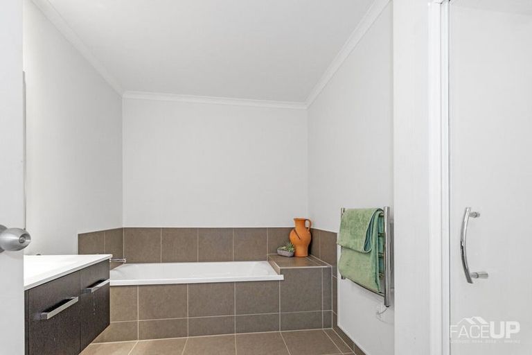 Photo of property in 33 Station Street, Hobsonville, Auckland, 0616