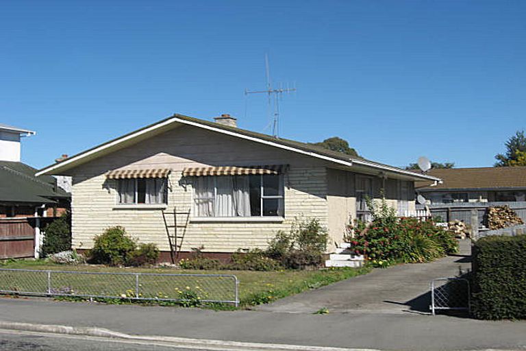 Photo of property in 1 Meyer Street, Waimate, 7924