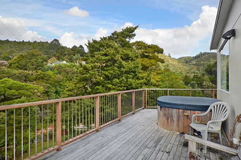 Photo of property in 39 Russell Road, Wainuiomata, Lower Hutt, 5014