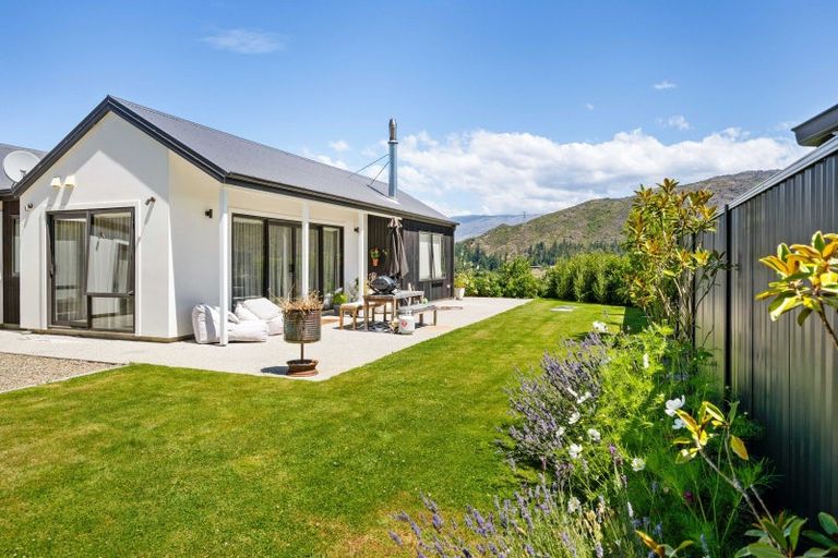 Photo of property in 28 Naylor Street, Clyde, 9330