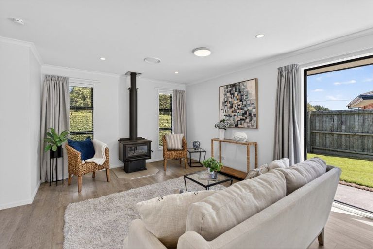 Photo of property in 5 Oakden Drive, Darfield, 7510