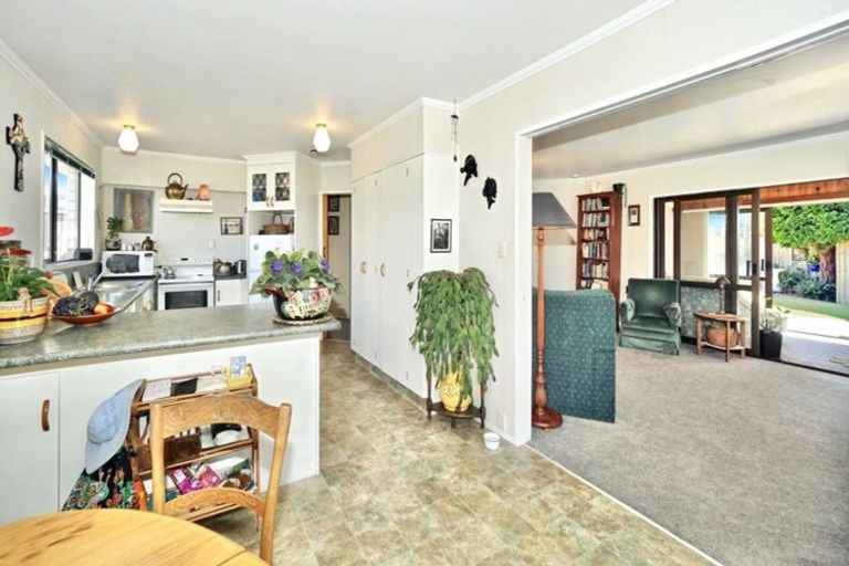 Photo of property in 2 Randell Place, Te Puke, 3119