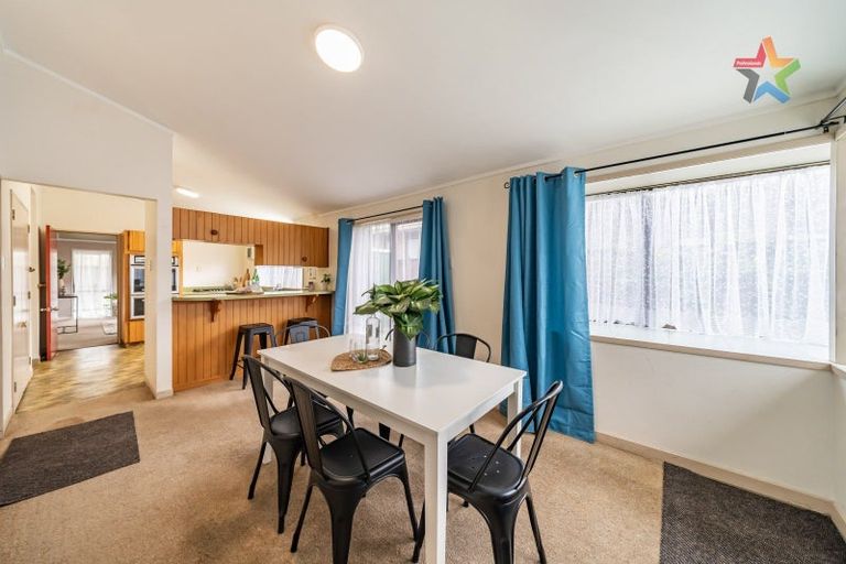 Photo of property in 19 Mcenroe Grove, Naenae, Lower Hutt, 5011