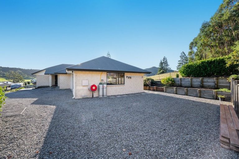Photo of property in 10 Pukeko Place, Picton, 7220