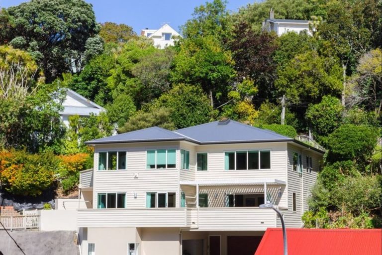 Photo of property in 113a Glenmore Street, Kelburn, Wellington, 6012