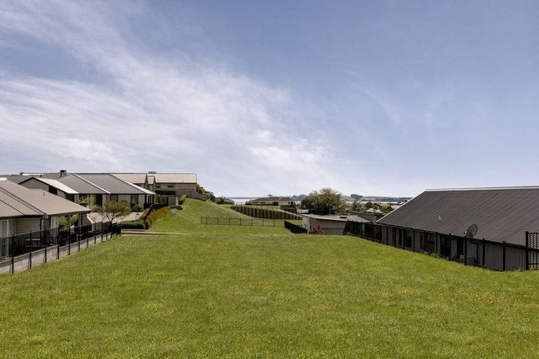 Photo of property in 32 Ridge Drive, Omokoroa, 3114