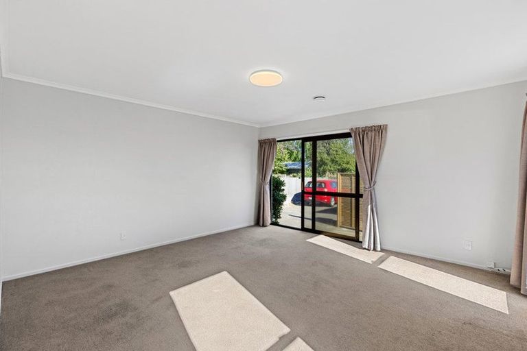 Photo of property in 2/94a Condell Avenue, Papanui, Christchurch, 8053