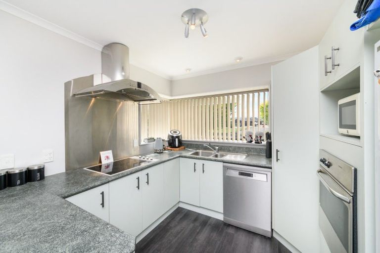 Photo of property in 10 Parnell Heights Drive, Kelvin Grove, Palmerston North, 4414