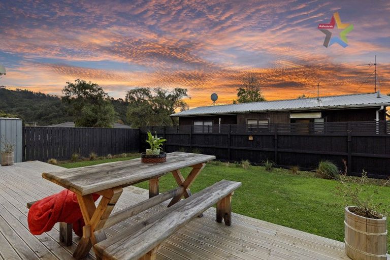 Photo of property in 428a Stokes Valley Road, Stokes Valley, Lower Hutt, 5019