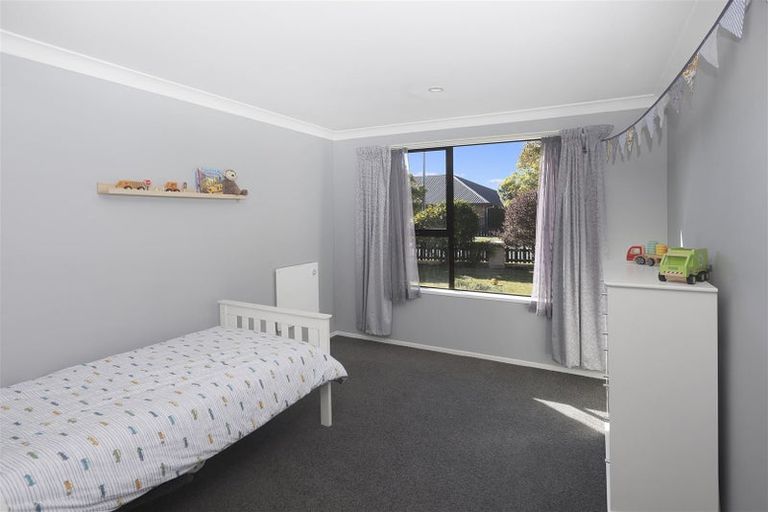 Photo of property in 108 Reynolds Avenue, Bishopdale, Christchurch, 8053