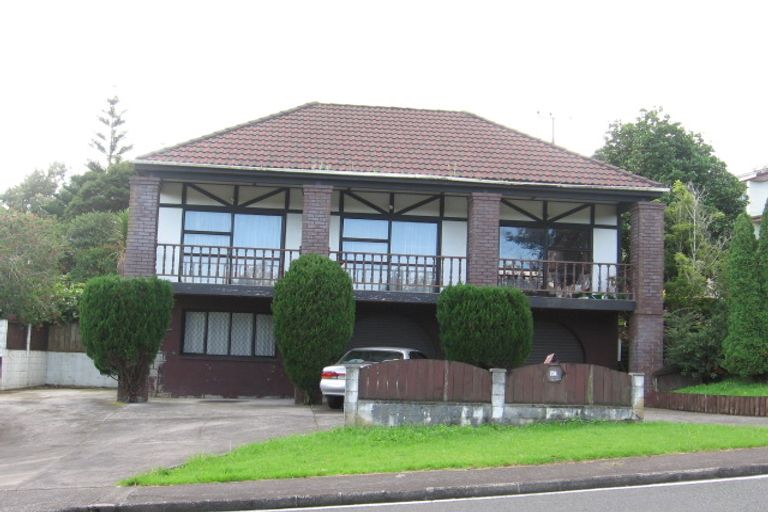 Photo of property in 90 Captain Scott Road, Glen Eden, Auckland, 0602