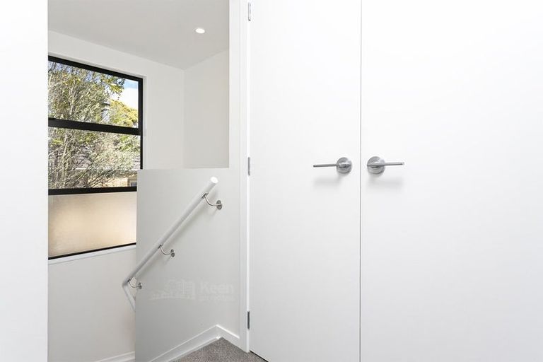 Photo of property in 13 Tokai Place, Glen Eden, 0602
