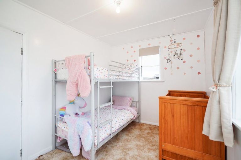 Photo of property in 565 Otautau Wreys Bush Road, Waikoura, Otautau, 9689