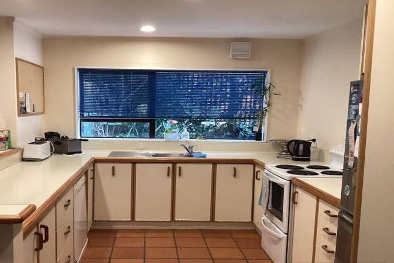 Photo of property in 14 Shackle Lane, Whitby, Porirua, 5024