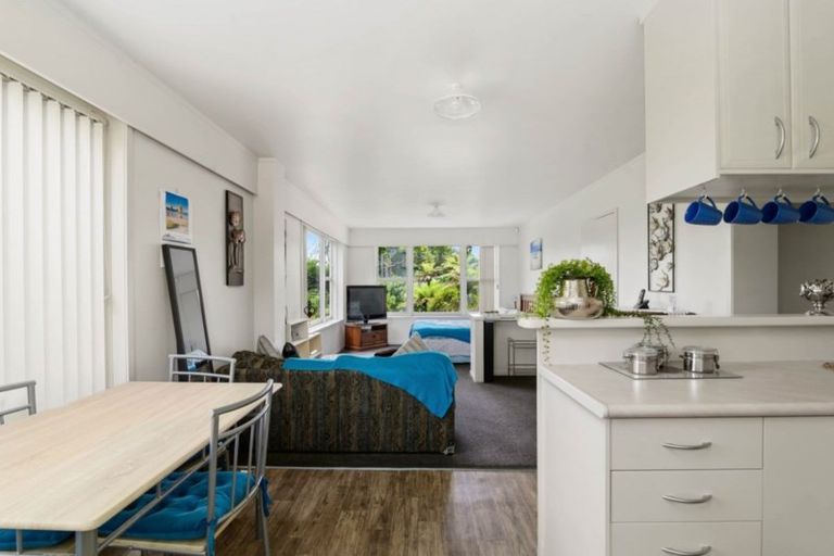 Photo of property in 56 Grand Vue Road, Kawaha Point, Rotorua, 3010