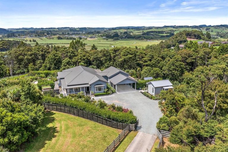 Photo of property in 35a Pinchgut Road, Kaukapakapa, 0873