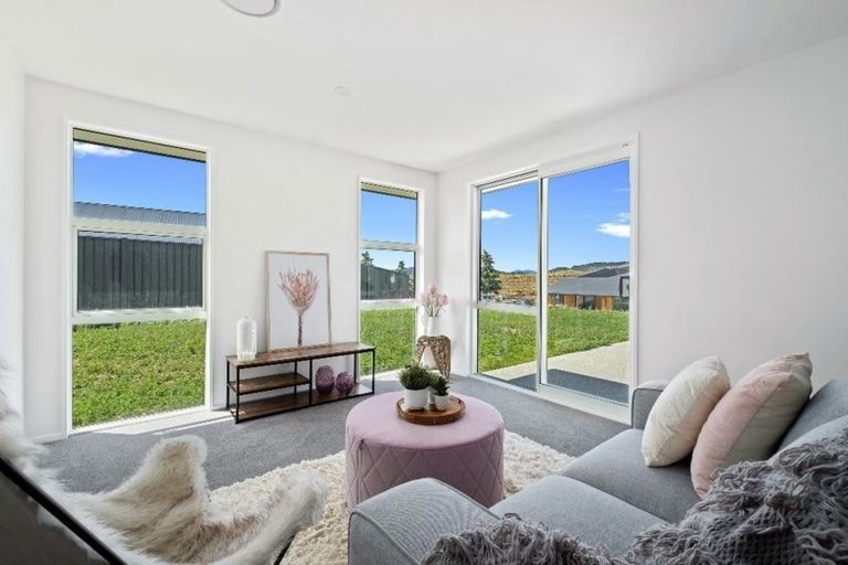 Photo of property in 5 Arion Court, Mount Pisa, Cromwell, 9383