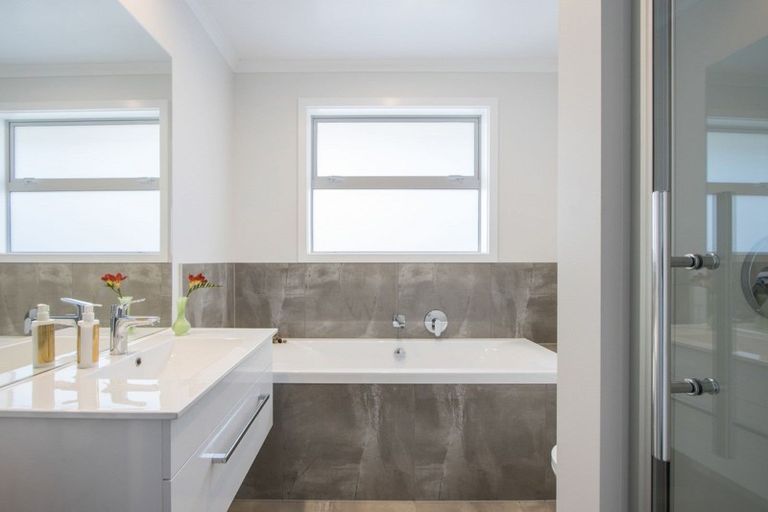 Photo of property in 2 Mural Drive, Katikati, 3129