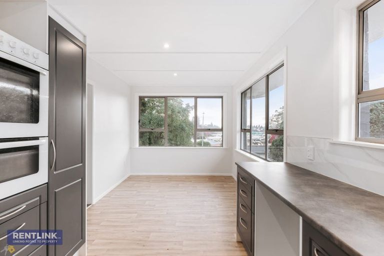 Photo of property in 8 Landview Road, Parkvale, Tauranga, 3112