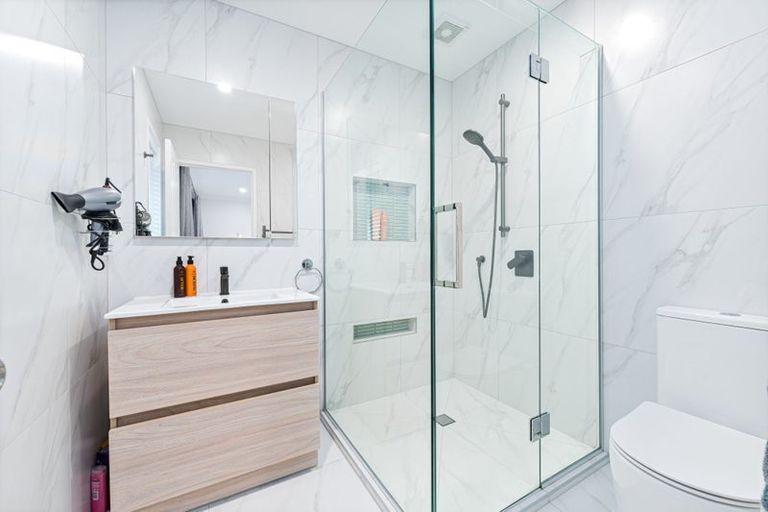 Photo of property in 10 Finsbury Place, Henderson, Auckland, 0612