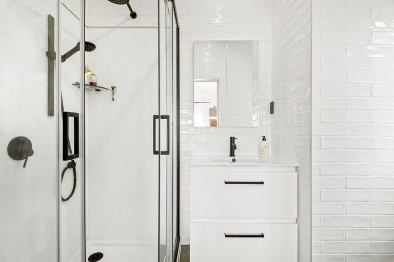 Photo of property in 9 Archers Road, Hillcrest, Auckland, 0629