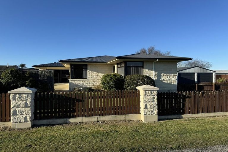 Photo of property in 16 George Street, Waimate, 7924