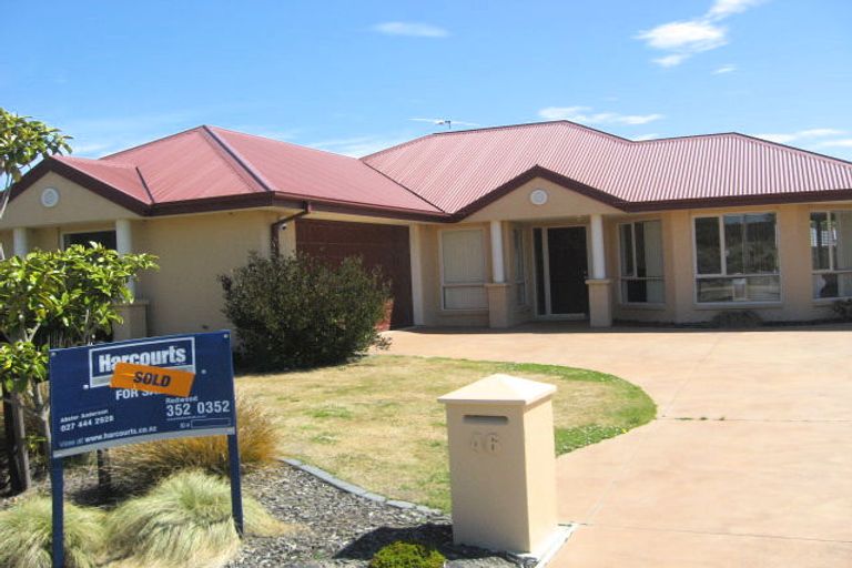 Photo of property in 46 Limes Avenue, Parklands, Christchurch, 8083