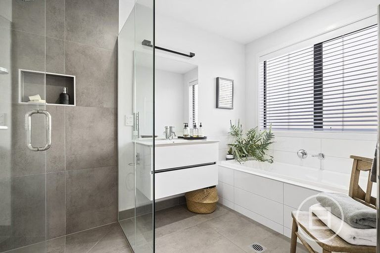 Photo of property in 52 Peterley Road, Lower Shotover, Queenstown, 9304