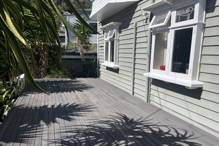 Photo of property in 8 Caprera Street, Melrose, Wellington, 6023