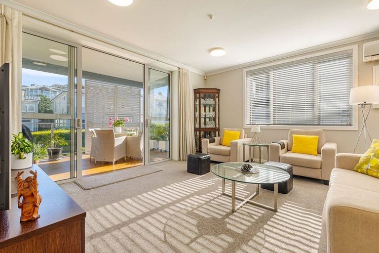 Photo of property in 86 Rewa Rewa Lane, Orewa, 0931