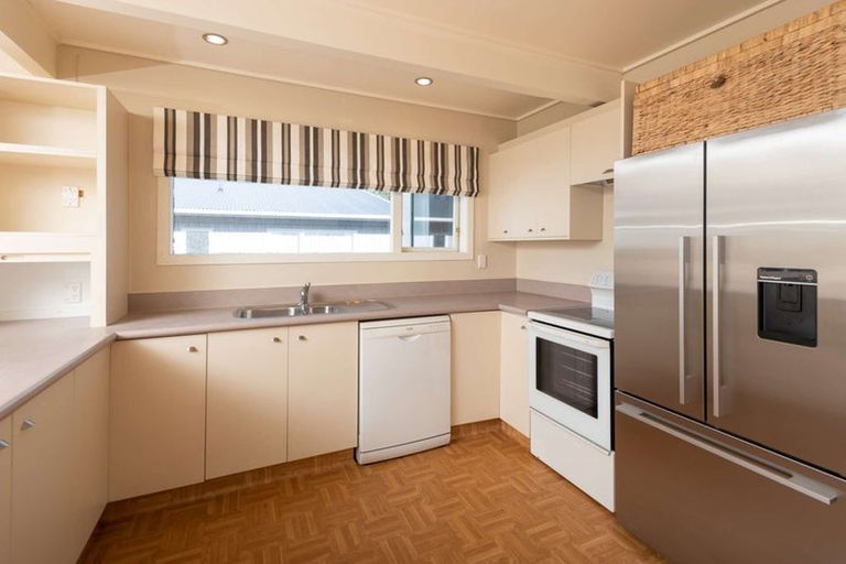 Photo of property in 15 Nagpur Terrace, Broadmeadows, Wellington, 6035