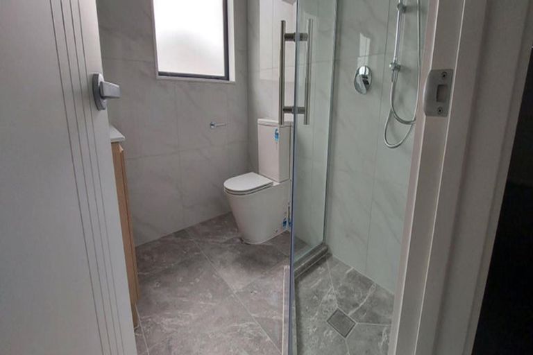 Photo of property in 708a Te Atatu Road, Te Atatu Peninsula, Auckland, 0610