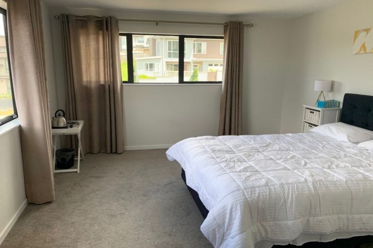 Photo of property in 52 Golden Morning Drive, Albany Heights, Auckland, 0632