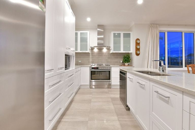 Photo of property in 86 Voyager Drive, Gulf Harbour, Whangaparaoa, 0930