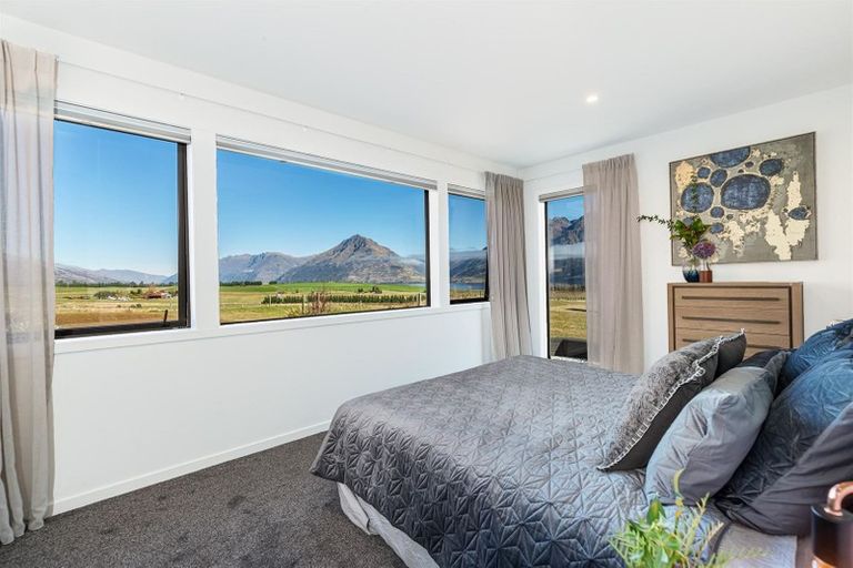 Photo of property in 8 Brett Lane, Jacks Point, Queenstown, 9371