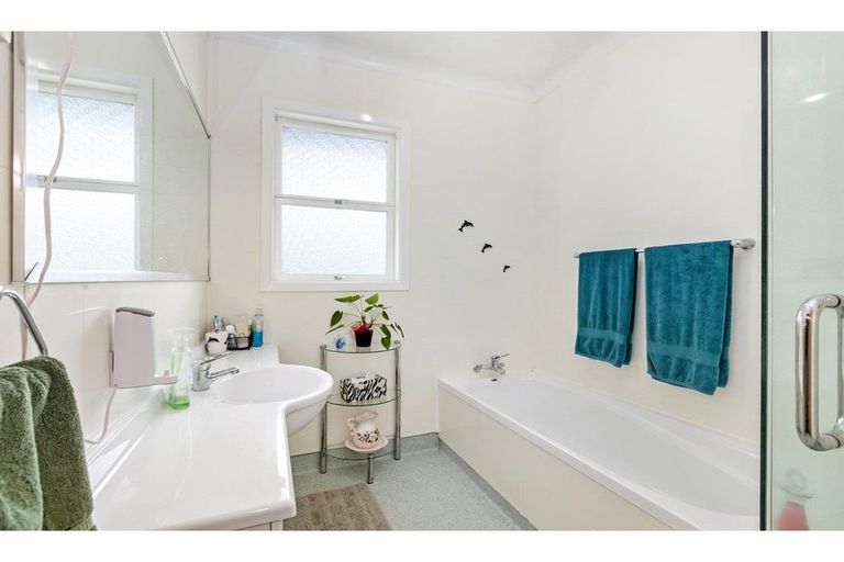 Photo of property in 118 Stanley Avenue, Te Aroha, 3320