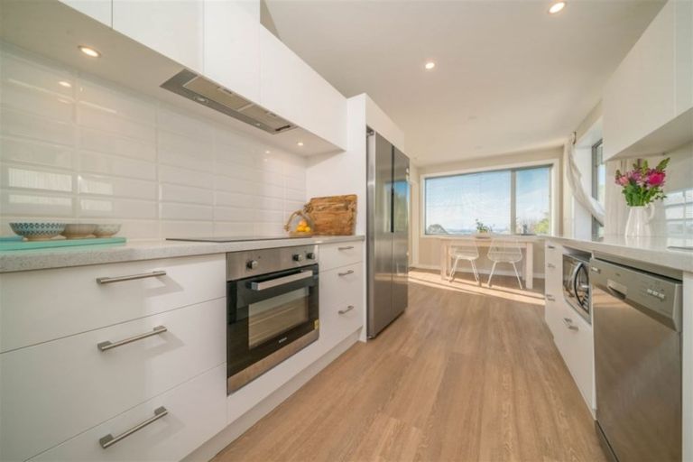 Photo of property in 11 Clementine Lane, Mount Pleasant, Christchurch, 8081