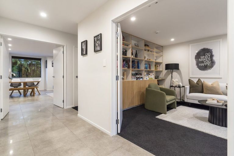 Photo of property in 71a Neil Avenue, Te Atatu Peninsula, Auckland, 0610