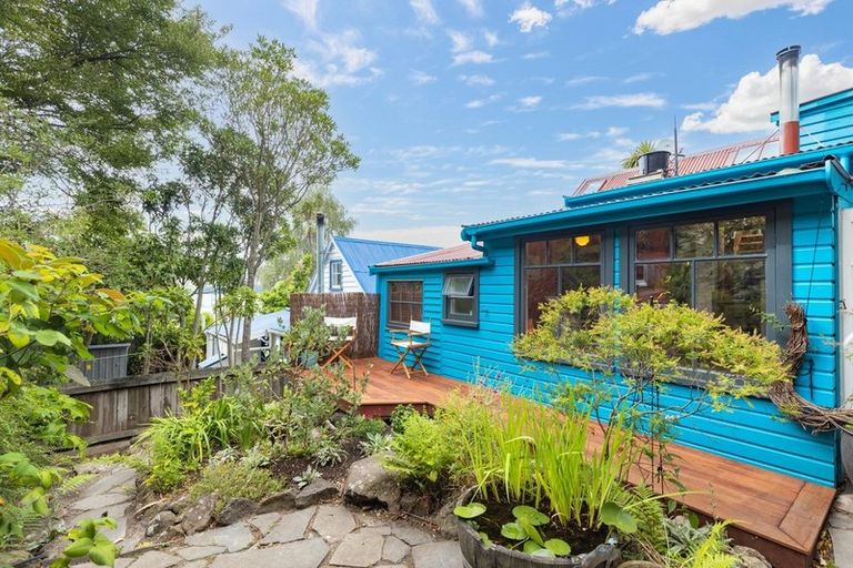 Photo of property in 38 Voelas Road, Lyttelton, 8082
