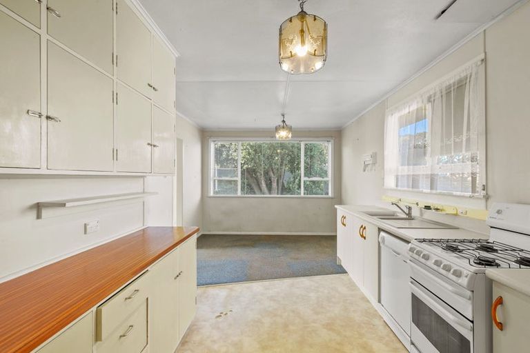 Photo of property in 2 Tohu Place, Spotswood, New Plymouth, 4310