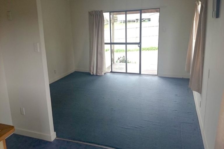 Photo of property in 2/23 Rata Street, New Lynn, Auckland, 0600