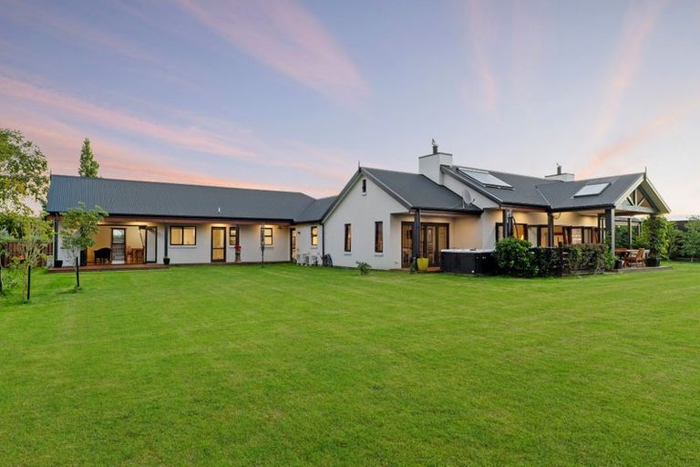 Photo of property in 6 Orchard Lane, Amberley, 7410