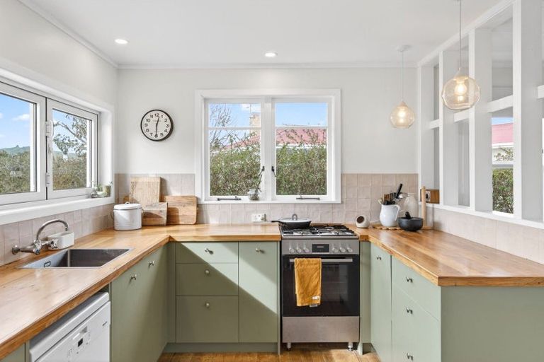 Photo of property in 14 Ropata Street, Kaiti, Gisborne, 4010