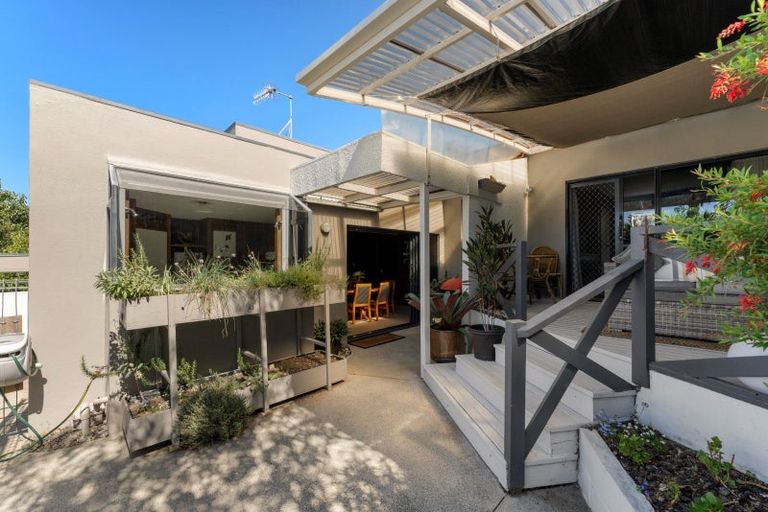 Photo of property in 20 Esmeralda Street, Welcome Bay, Tauranga, 3112