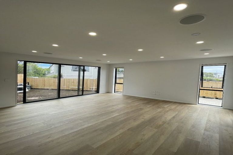 Photo of property in 14c Galsworthy Place, Bucklands Beach, Auckland, 2014