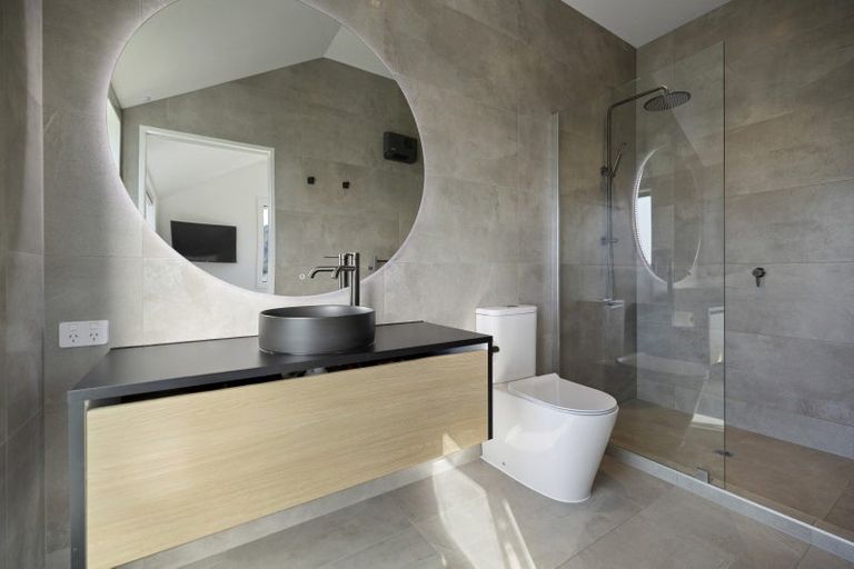 Photo of property in 21 Marjon Drive, Wanaka, 9305