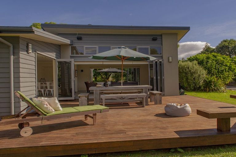 Photo of property in 9 Taunui Place, Cooks Beach, Whitianga, 3591
