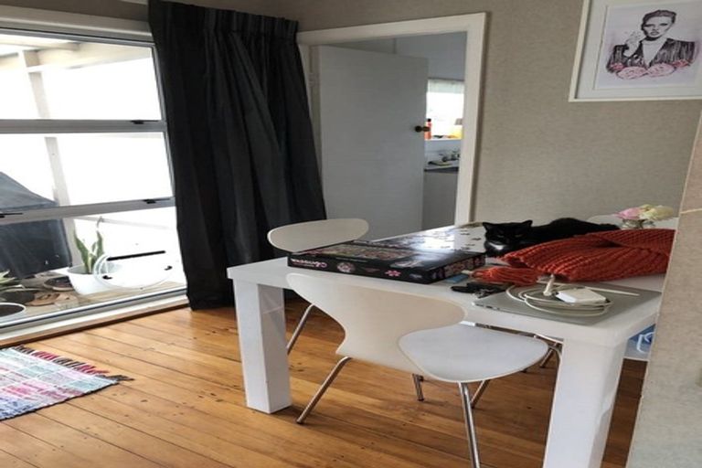 Photo of property in 417 Carrington Street, Upper Vogeltown, New Plymouth, 4310